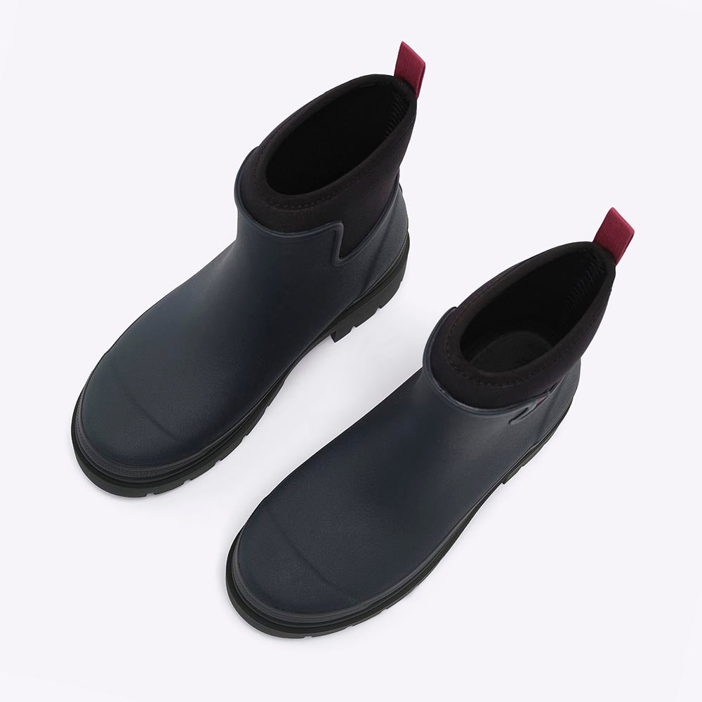 Tully Boot // Midnight & Magenta