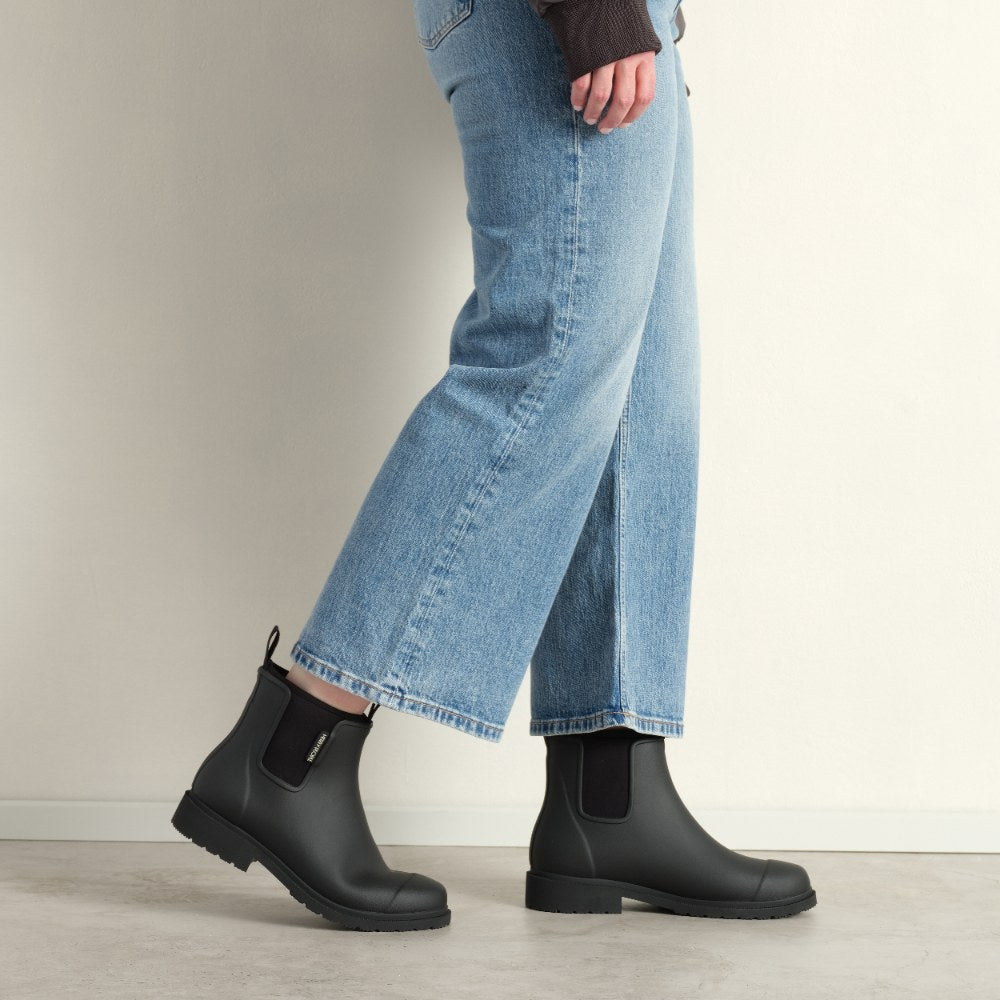 Bobbi Rain Boot // Black & Black