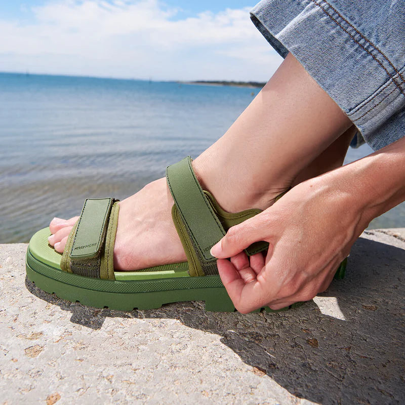 Lochie Sandal // Bright Olive