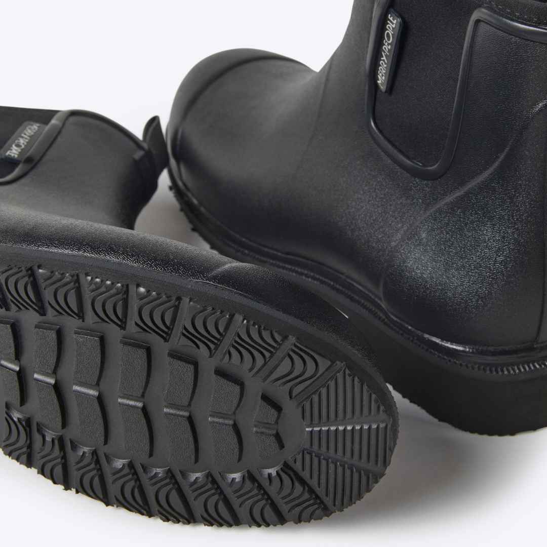 Bobbi Rain Boot // Black & Black