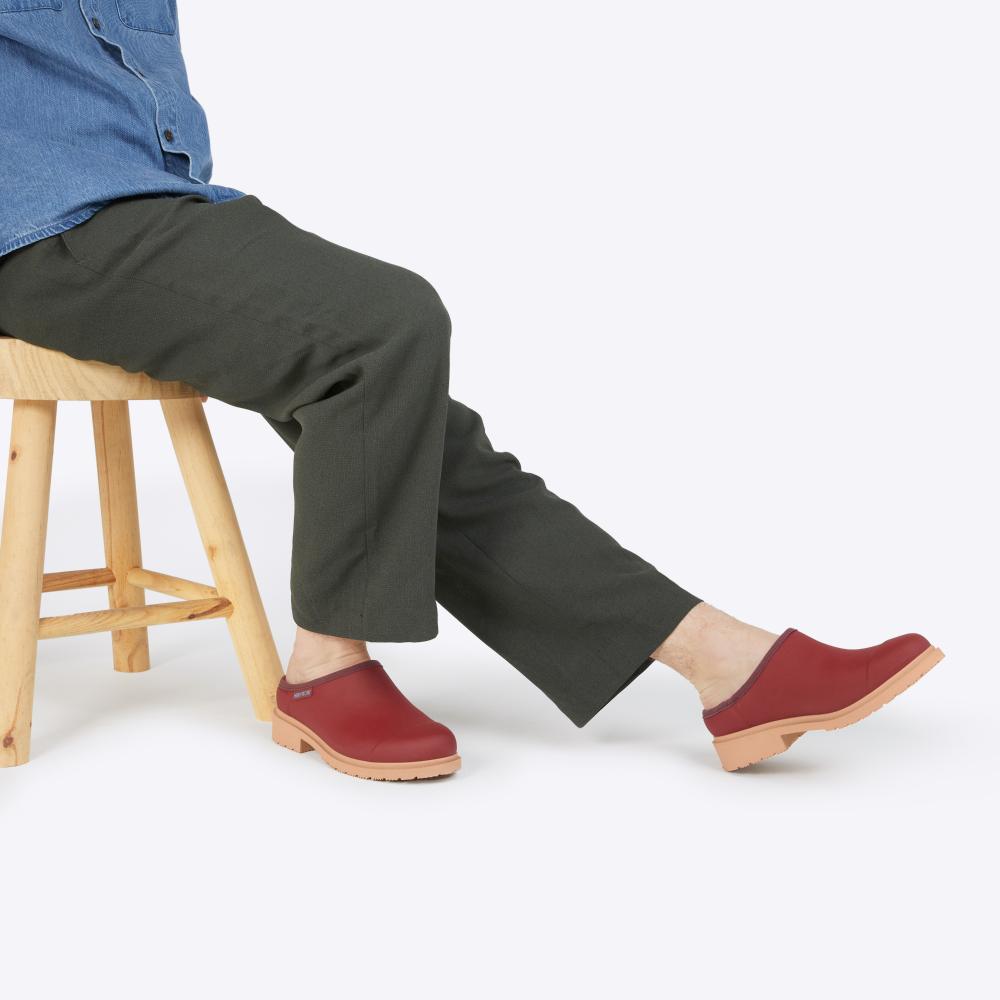 Billie Clog // Brick Red