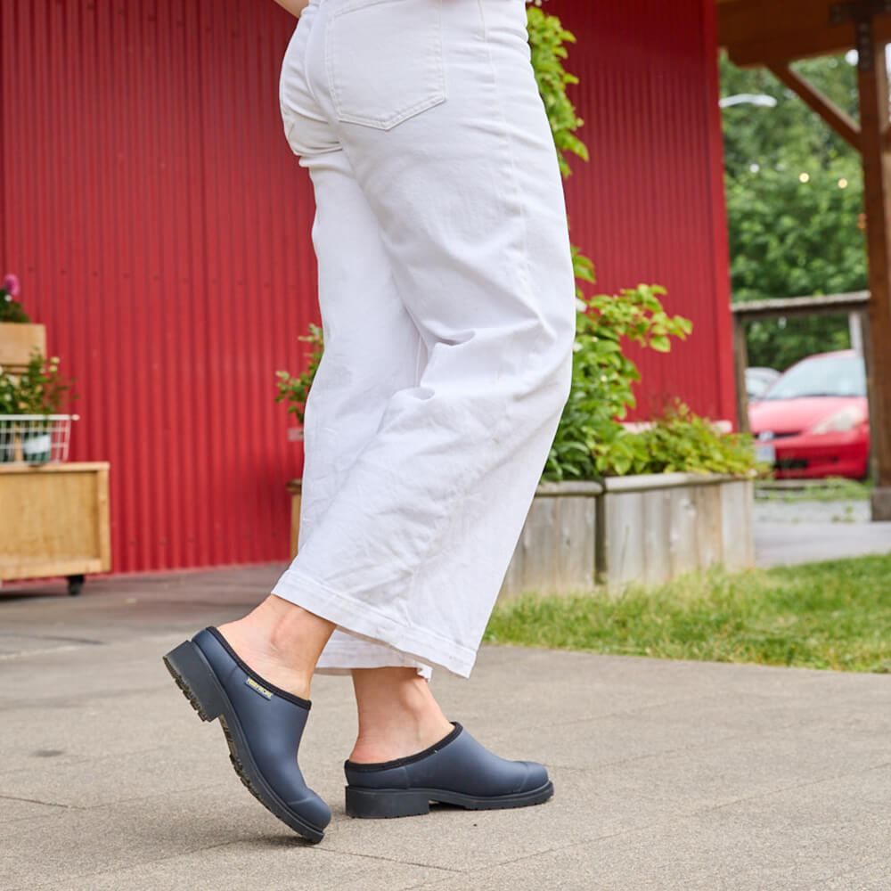 Billie Clog // Midnight Blue